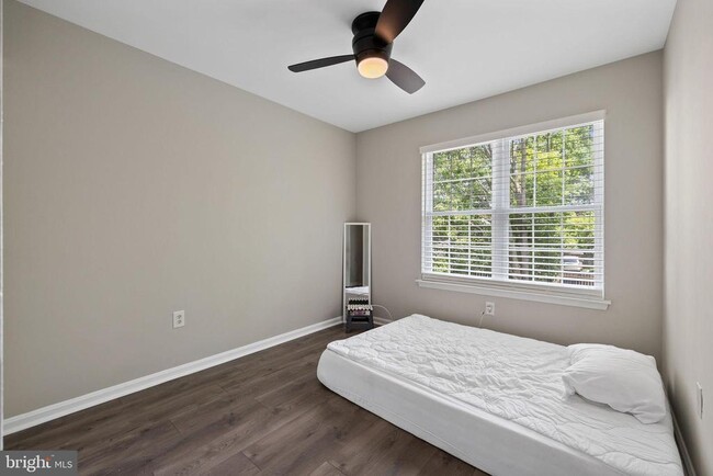 Building Photo - 4071 Bluebird Dr