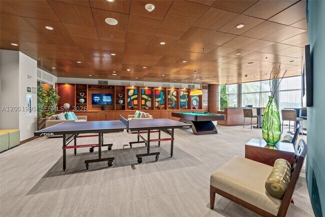 Building Photo - 2681 N Flamingo Rd