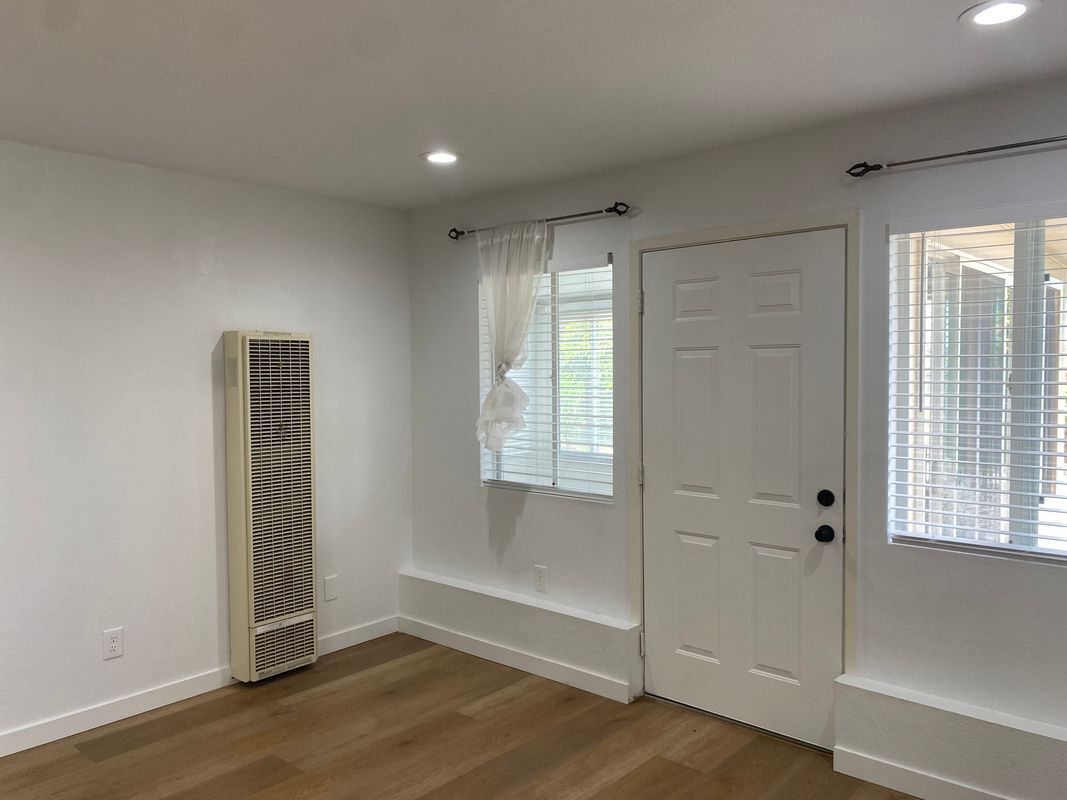Building Photo - 81 Camelot Ct