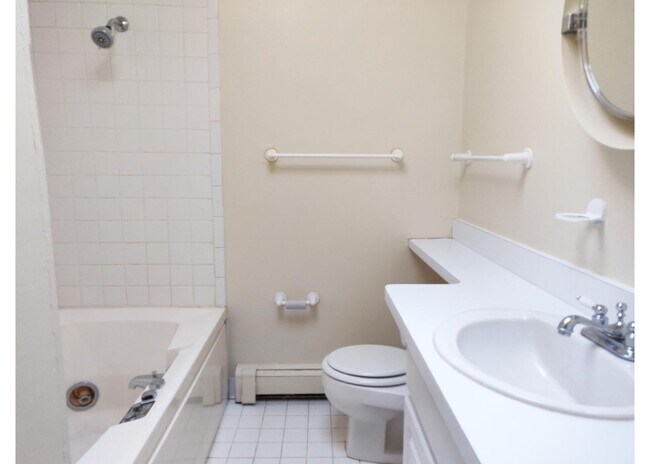 Interior Photo - McAlpin 353