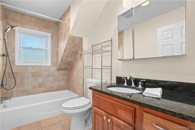 Building Photo - 33 Sycamore Rd