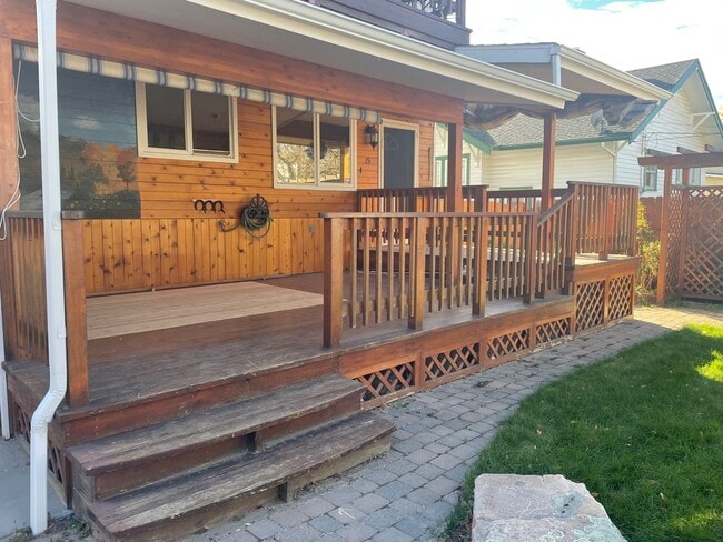 Building Photo - 15 Alderson Ave