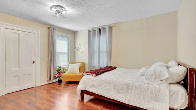Building Photo - 15 Averill Ave