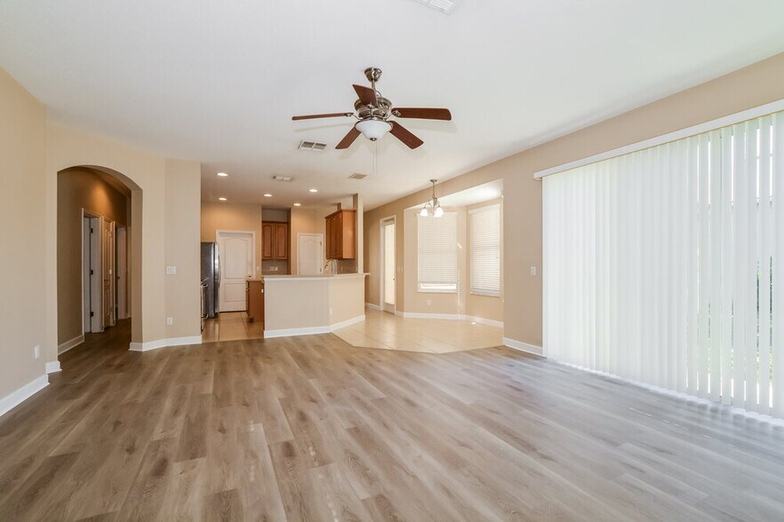 Building Photo - 16208 Birchwood Way