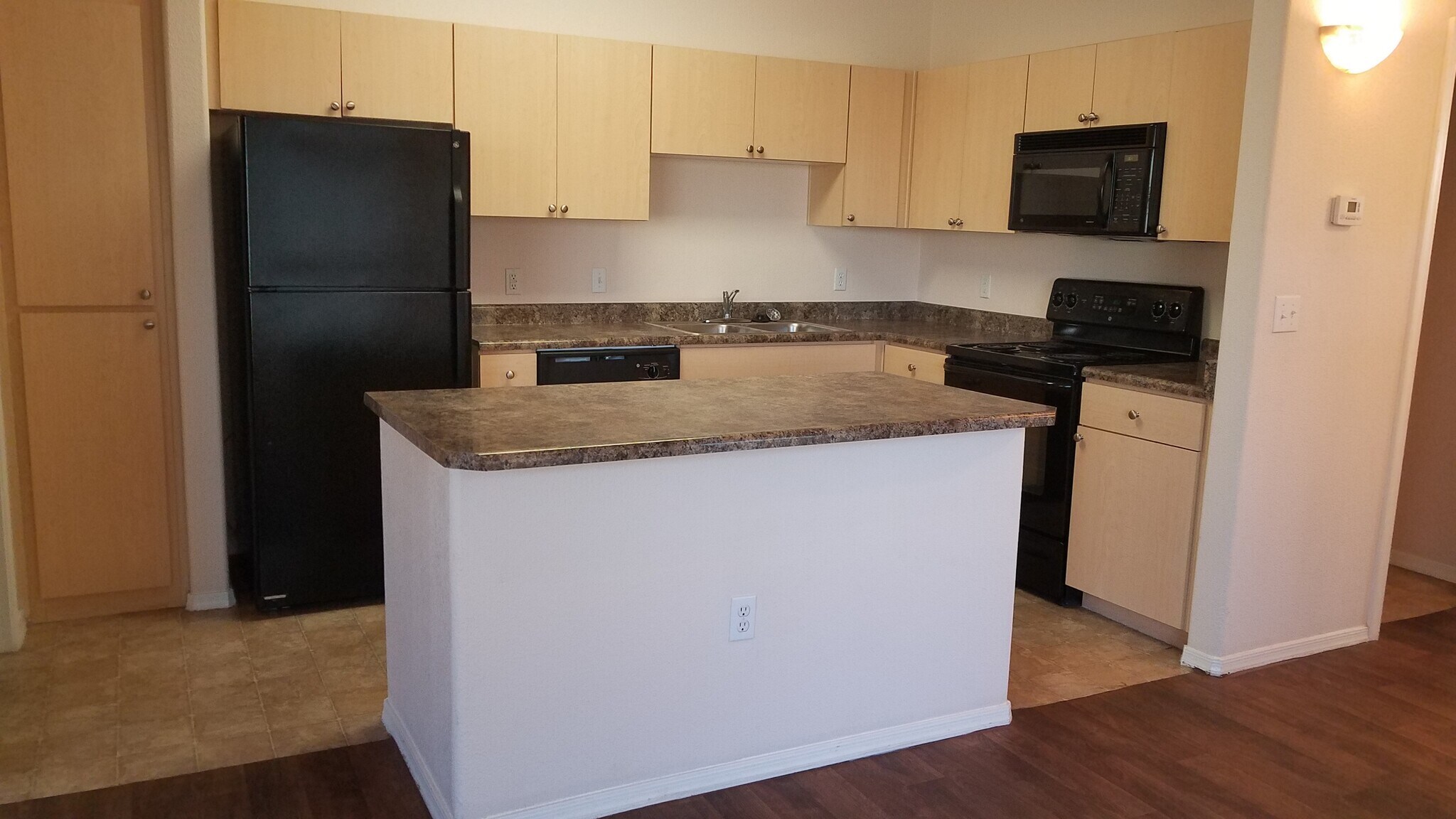 Kitchen w/Island - 18416 Cave Creek Road