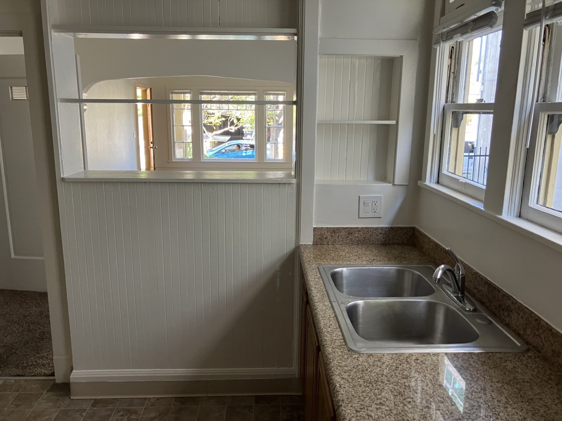 Building Photo - 2337 Waverly St