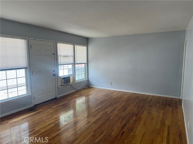 Building Photo - 417 E Walnut Ave