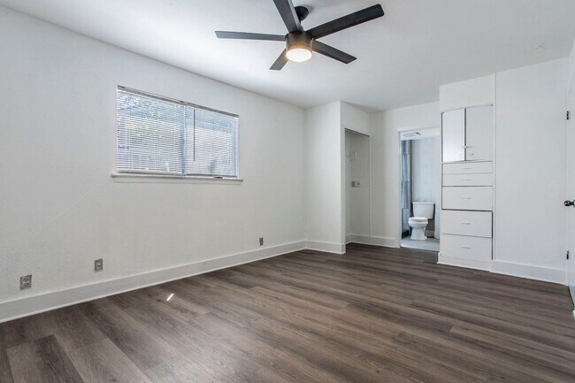 Building Photo - 104 Prestwick Blvd