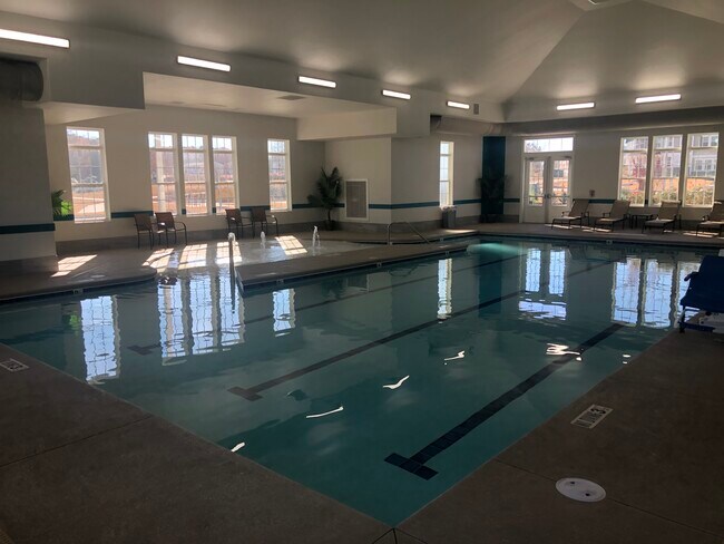 Indoor Pool - 2252 Kasota Ln