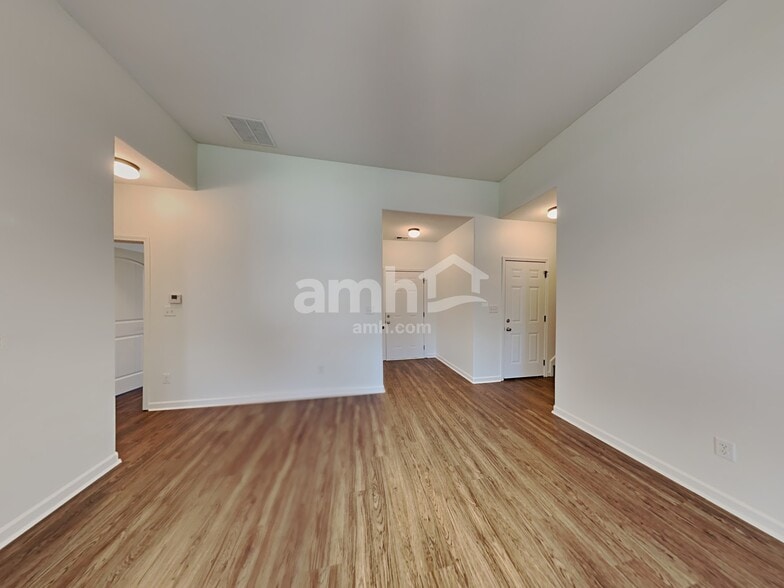 Building Photo - 10361 Cooper Ridge Cv