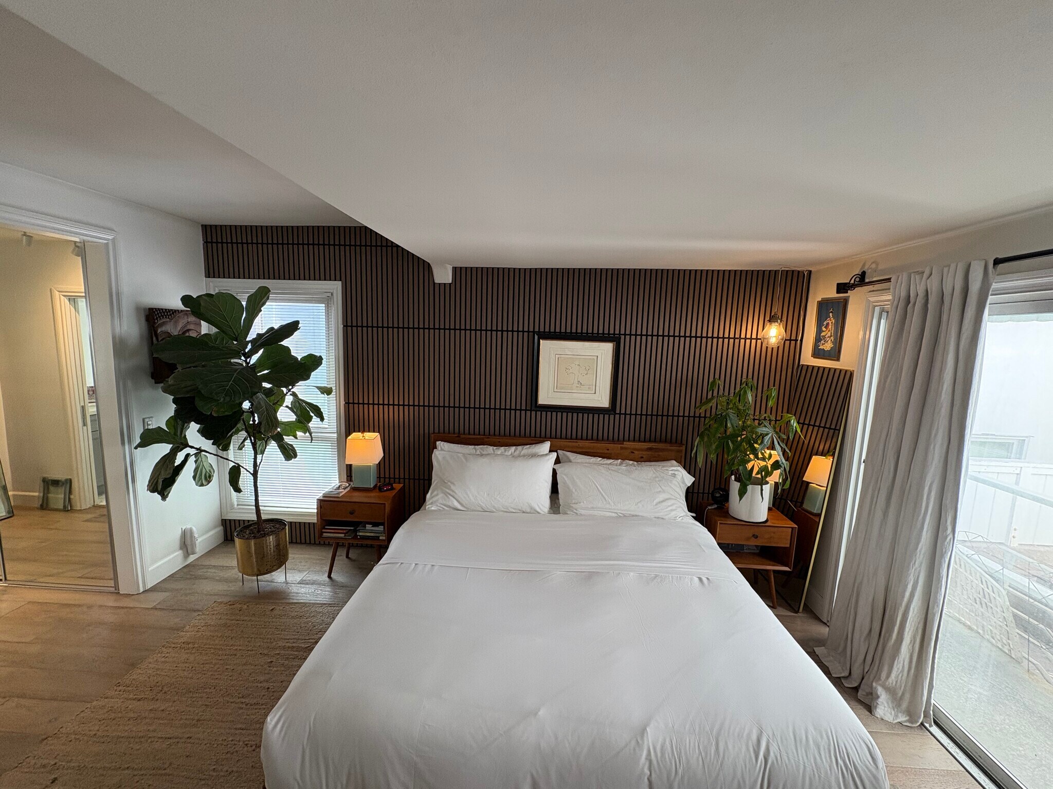 Building Photo - 205 41st St