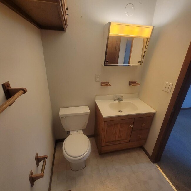 Building Photo - 1011 Lincoln St