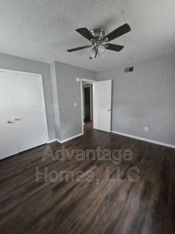 Building Photo - 711 N 70th St