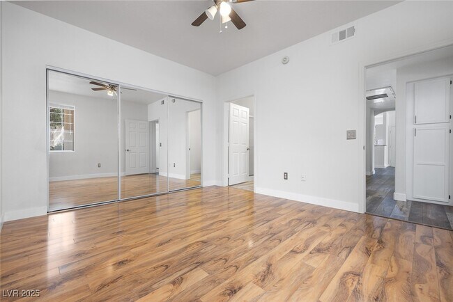 Building Photo - 1830 N Buffalo Dr