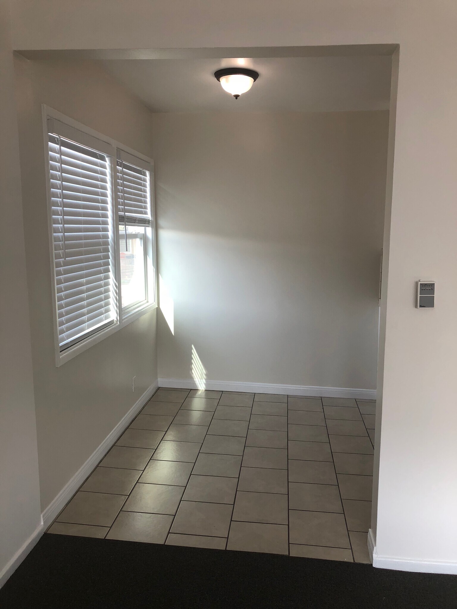 Building Photo - 912 N Market St