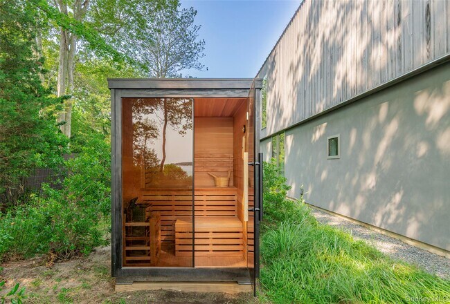 Building Photo - 47L S Ferry Rd