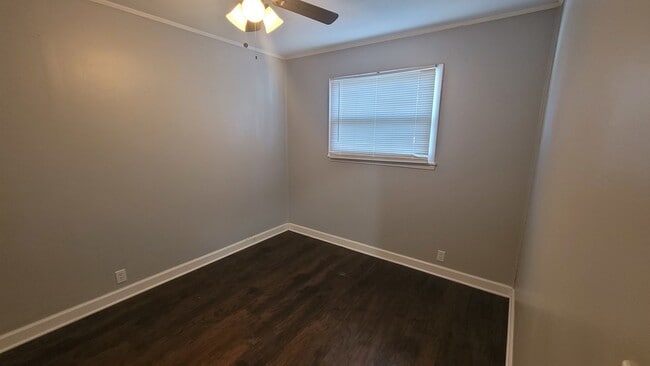 Building Photo - 34 Hickory Dr