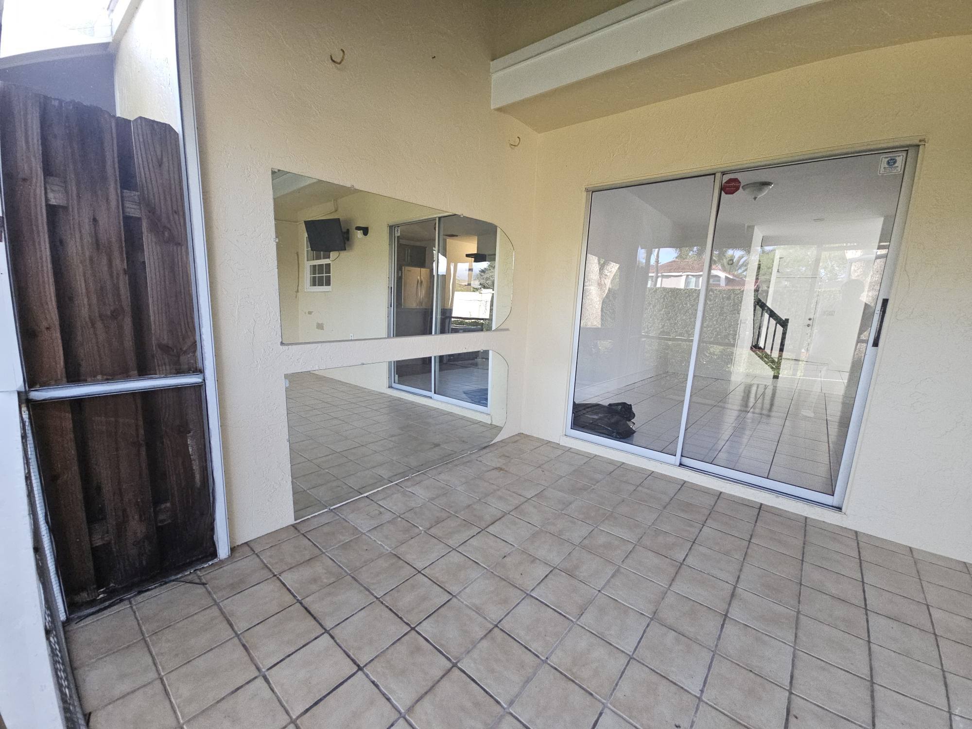 Building Photo - 2925 Belmont Ln