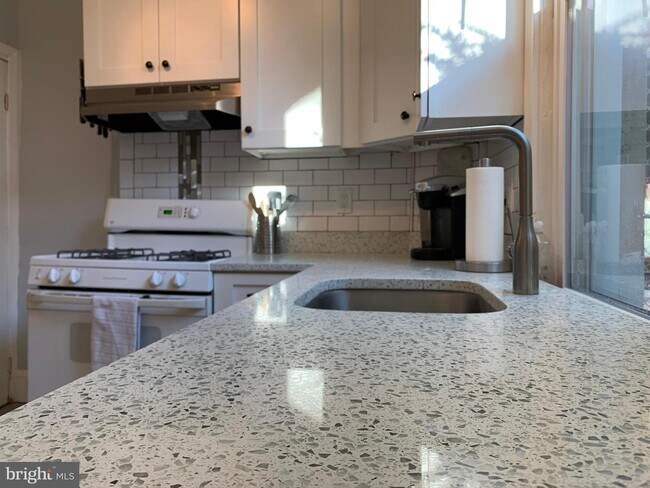 Building Photo - 1813 Wiltberger St NW