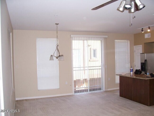 Building Photo - 1920 E Bell Rd