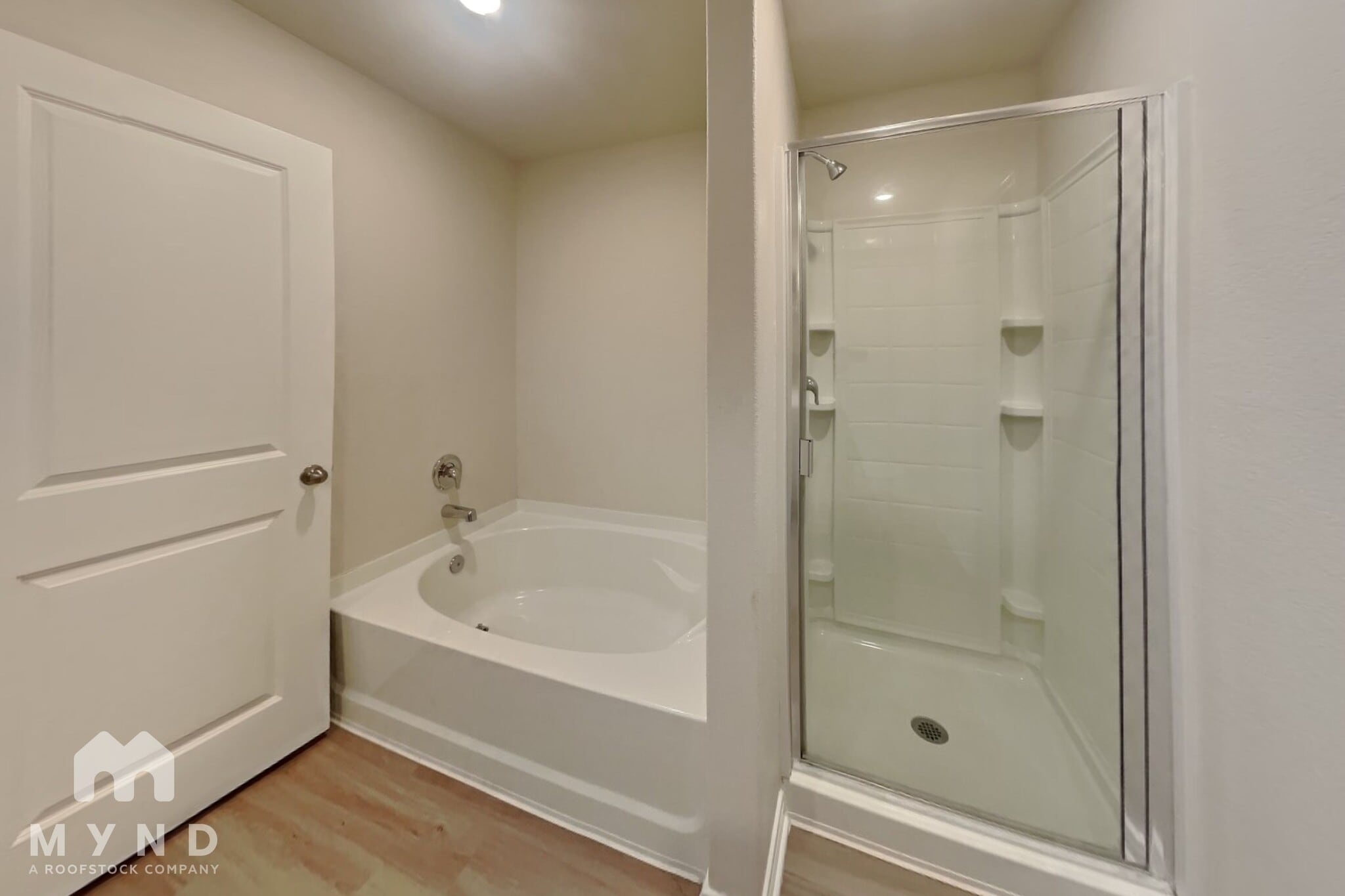 Building Photo - 10397 Sweetwater Creek Dr