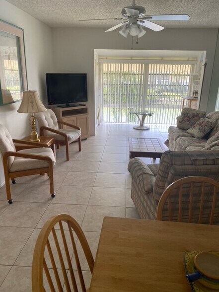 Building Photo - 1825 Cobia Dr