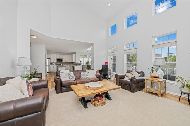 Building Photo - 636 Yardley Ct