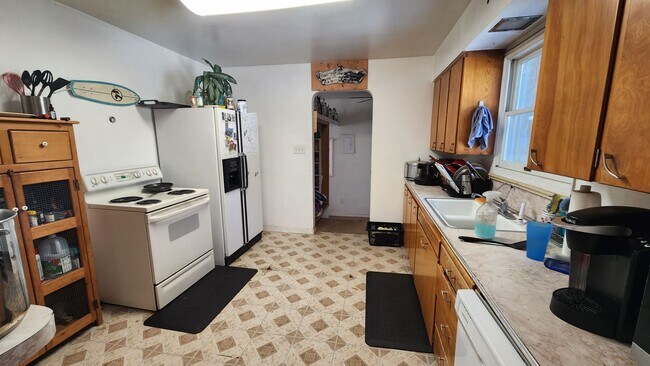 Building Photo - 910 Bungalow Ct