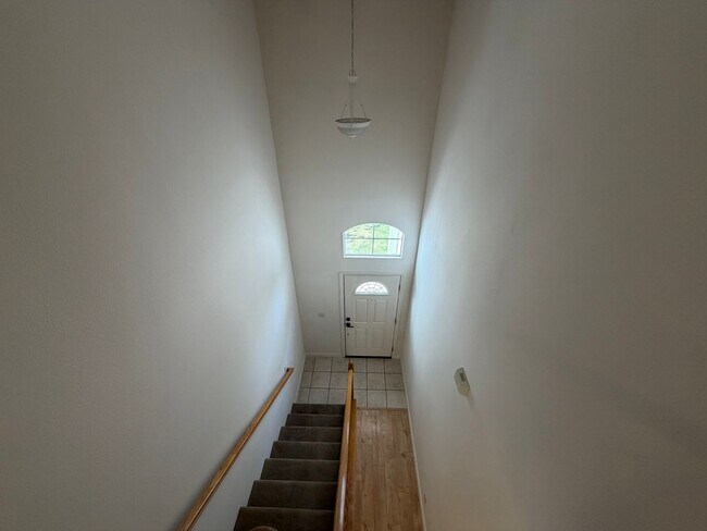 Building Photo - Downtown Templeton (3/2) - Must See!!