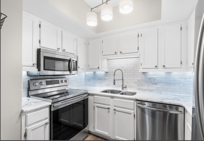 Building Photo - 235 6th St NW
