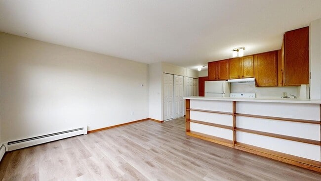 Building Photo - 2216 Pleasant Ave