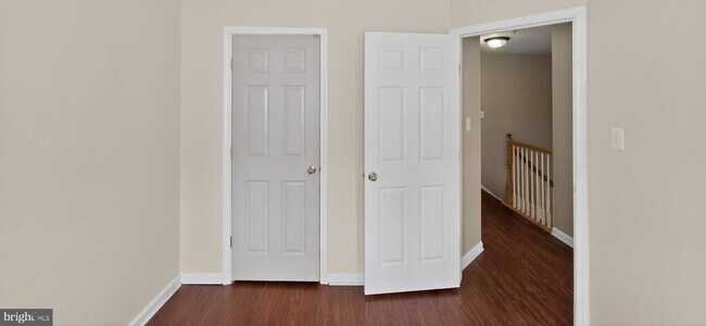 Building Photo - 2483 Lakeside Drive