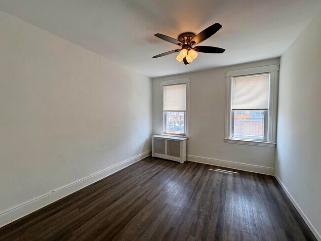 Building Photo - 663 Avenue C