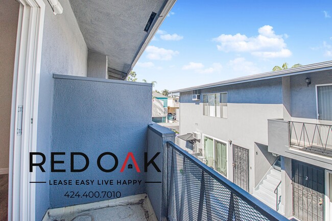 Building Photo - 642 Hayworth Ave