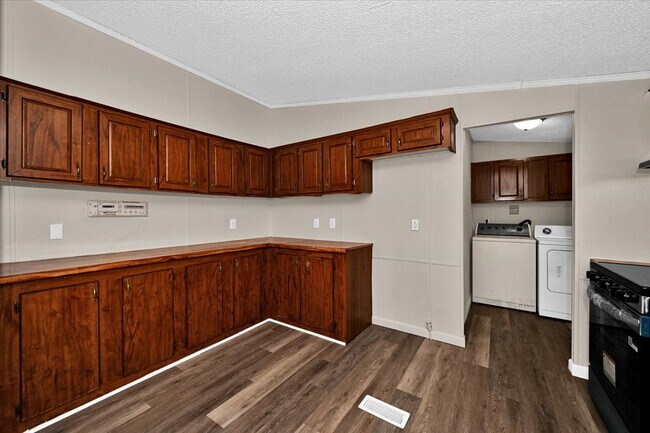 Building Photo - 575 Milligan Rd