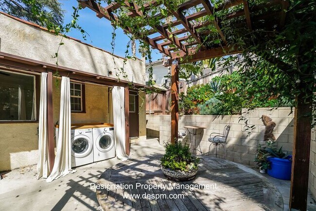 Building Photo - 6208-6212 Roy St