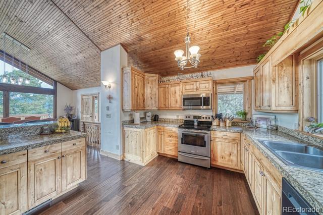Building Photo - 18525 Via Ponderosa Dr