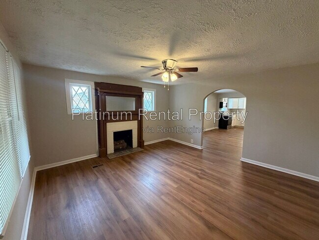 Building Photo - 3224 Forrest Hills Dr SW