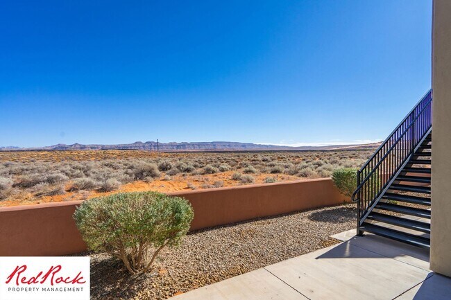 Building Photo - 4 Bedroom Luxury Home Near Sand Hollow