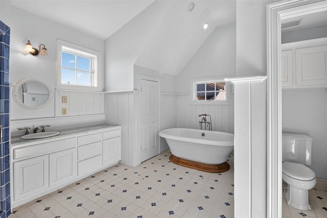 Building Photo - 1505 Bourland Bnd