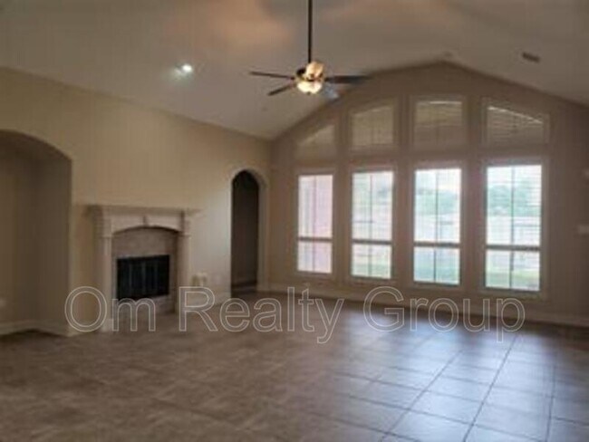 Building Photo - 5402 Valley Country Ln