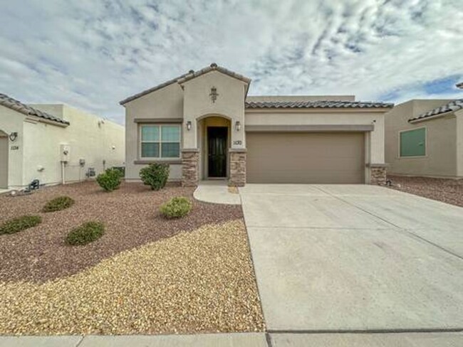 Building Photo - Beautiful East side House 3 Bed