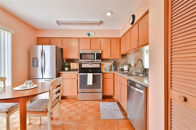 Building Photo - 1455 King Ct