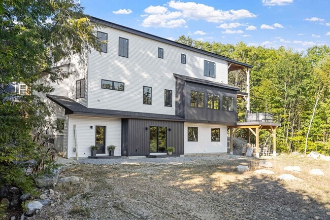 Building Photo - 70 Greystone Ln
