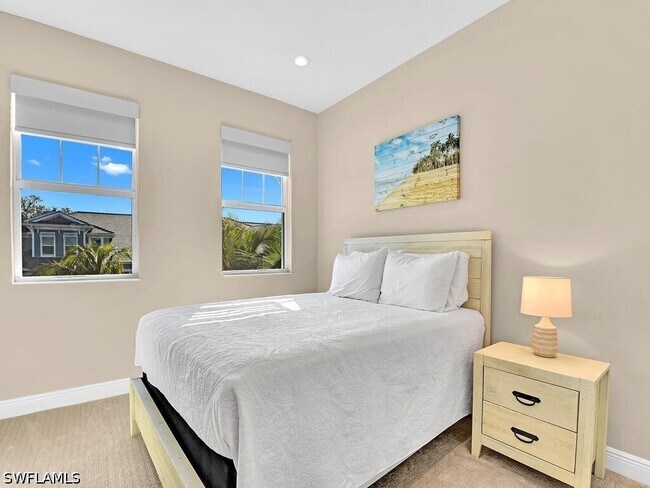 Building Photo - 2561 Seychelles Dr