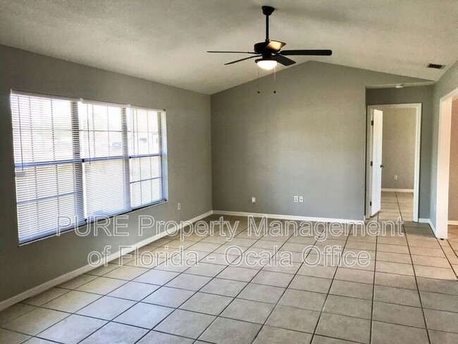 Building Photo - 24 Dogwood Dr Ct