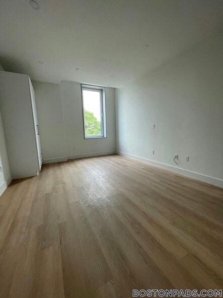 Building Photo - 1127 Harrison Ave