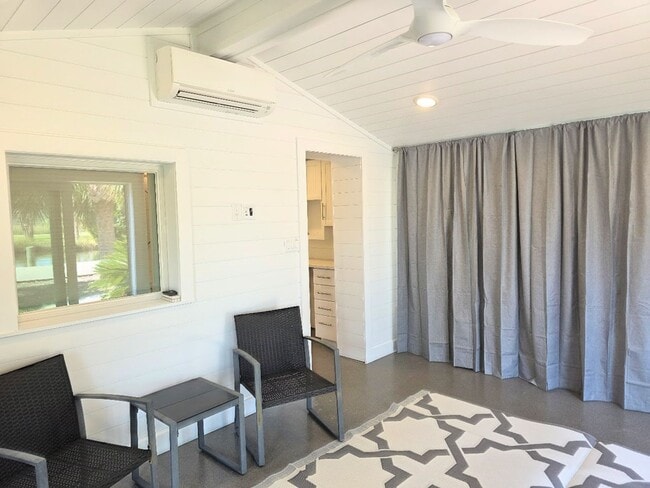 Building Photo - Charming Waterfront Bungalow