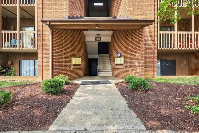 Building Photo - 104 Turtle Creek Rd