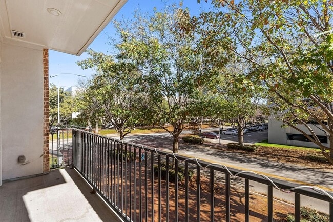 Building Photo - 15875 Spectrum Dr